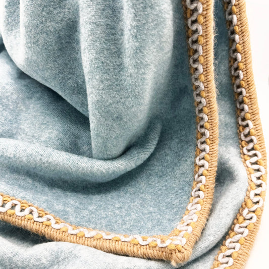 Coperta Soft Bamboo Nimes Pavone – Morbidezza Naturale per le Tue Coccole - Martina Ferrari Concept Store