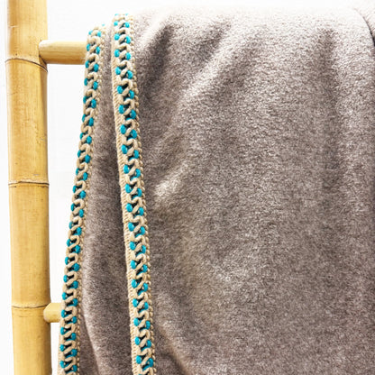 Coperta Soft Bamboo Nimes Tortora – Eleganza Naturale con Dettagli Turchesi - Martina Ferrari Concept Store