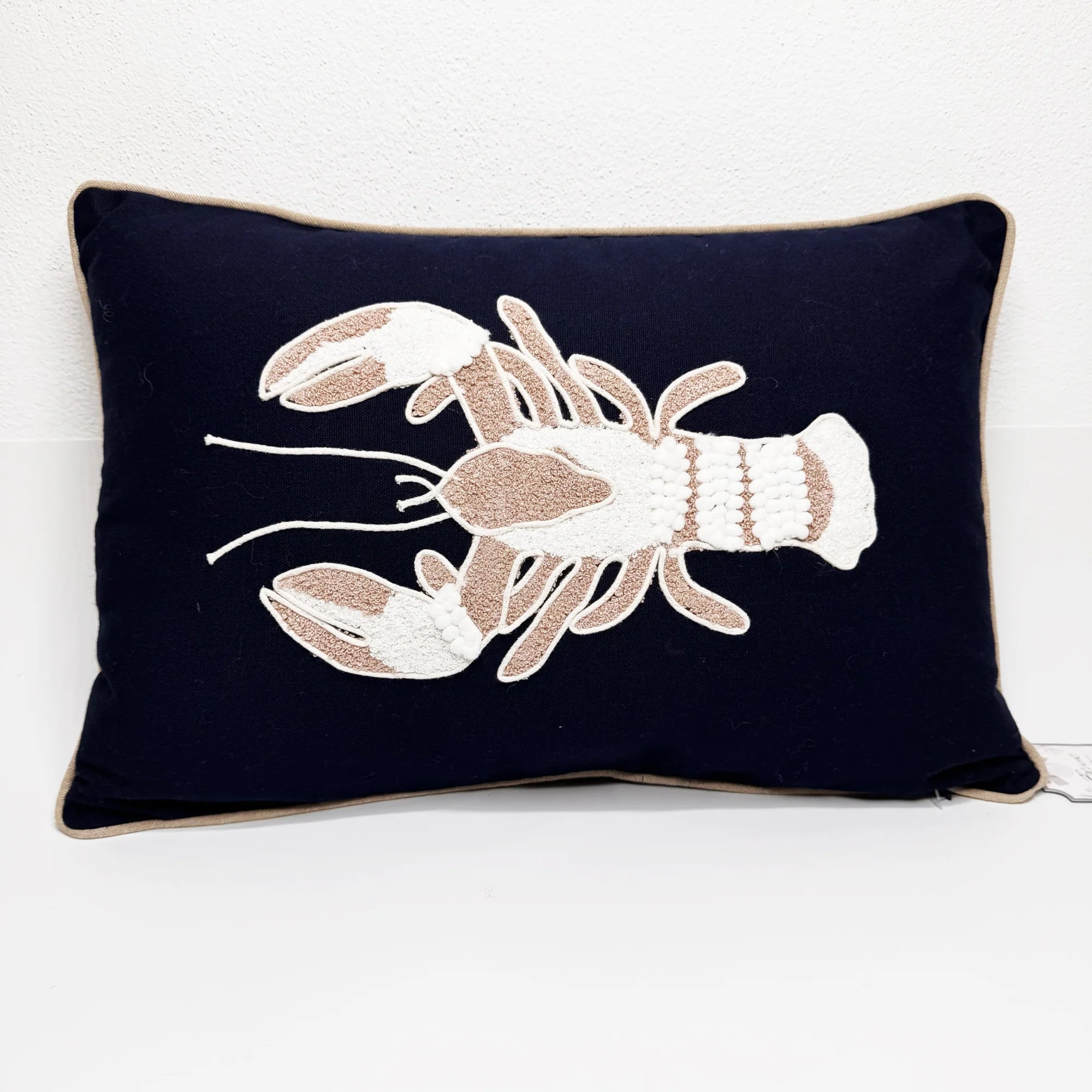 Cuscino Ricamato con Aragosta Blu 30x45 cm – Coastal Chic - Martina Ferrari Concept Store