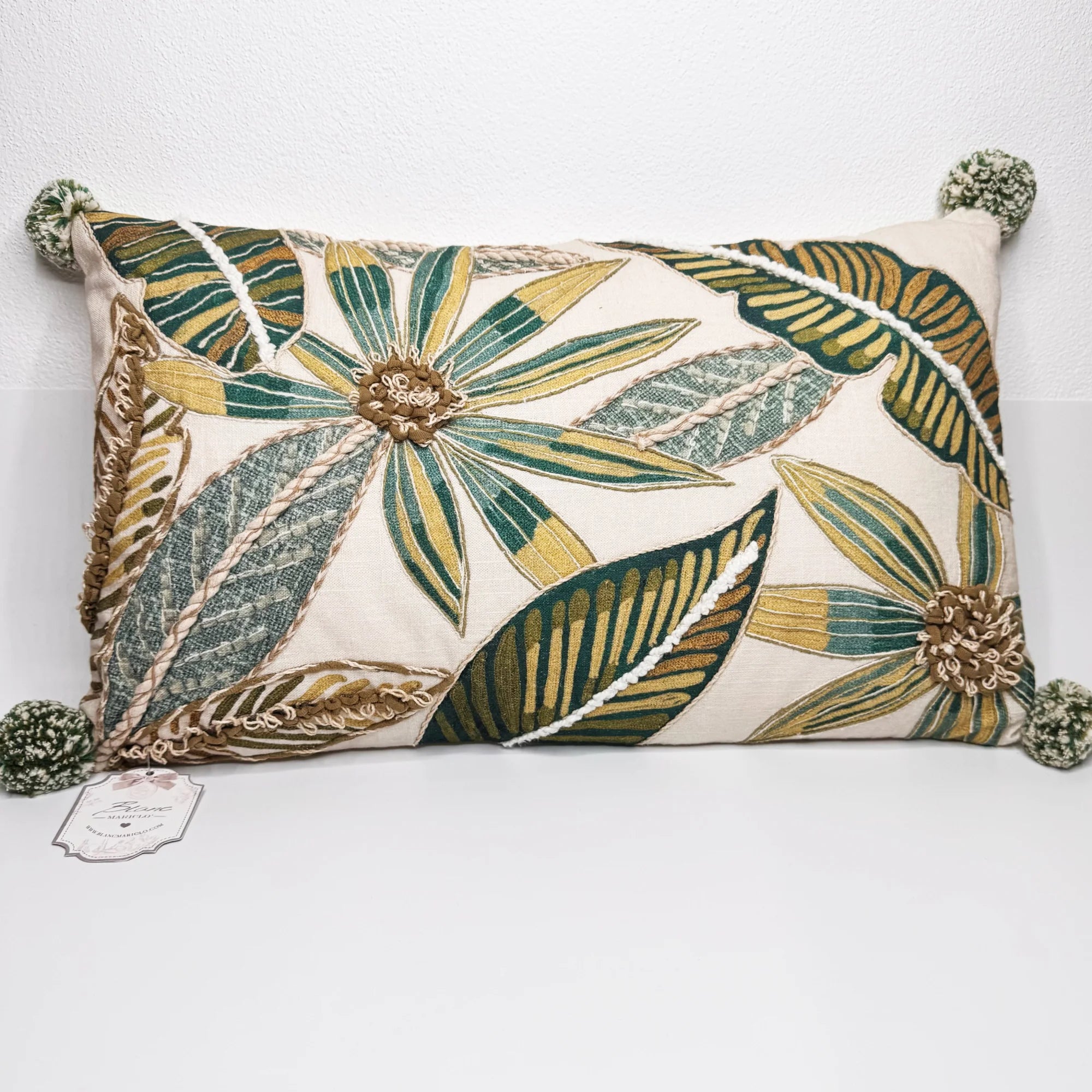 Cuscino Ricamato con Palme Beige 30x50 cm – Blanc Mariclò - Martina Ferrari Concept Store