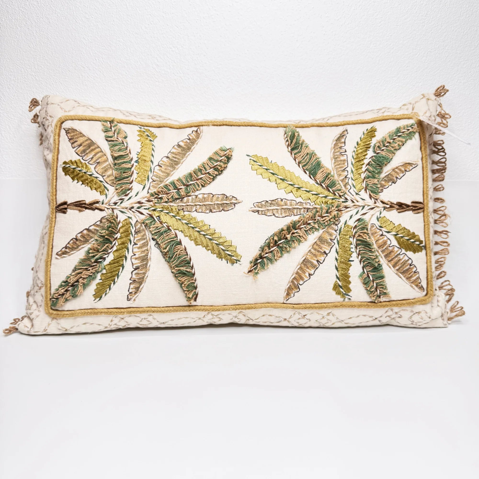 Cuscino Ricamato in Cotone 30x50 cm – Blanc Mariclò - Martina Ferrari Concept Store